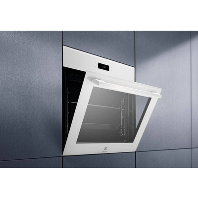 Духовой шкаф Electrolux EOE8P39WV белый