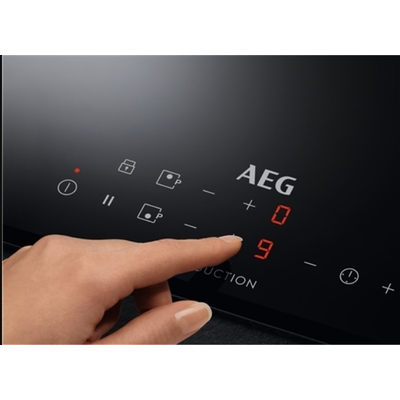 Варочная панель AEG IKB32300CB черный